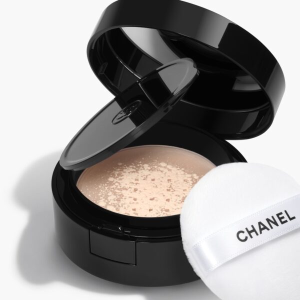 Chanel Poudre Universelle Libre - Cipria Sciolta #20 Medium Light - Image 3